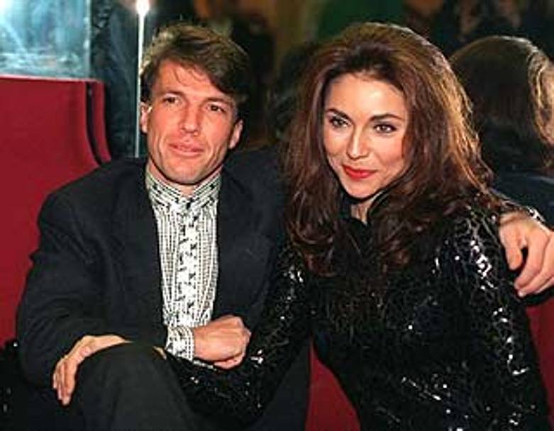 Nel 1994 si spos con la top model e presentatrice televisiva svizzera Lolita Morena, con cui ebbe un figlio chiamato Loris; il matrimonio naufrag nel 1999